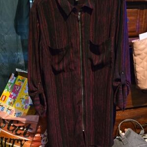 !!. Ladies L Black and Purple Zip-Up Top